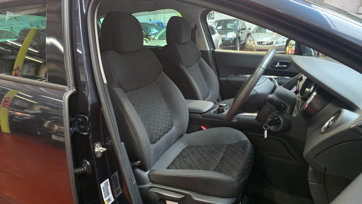 Used Peugeot 3008 for sale - 77306124: Photo 4