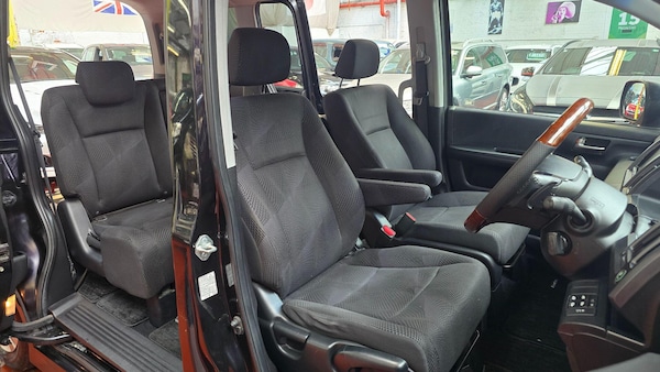 Used Honda Stepwagon for sale - 76295213: Photo 13