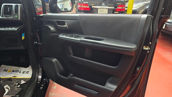 Used Honda Stepwagon for sale - 76295213: Photo 15