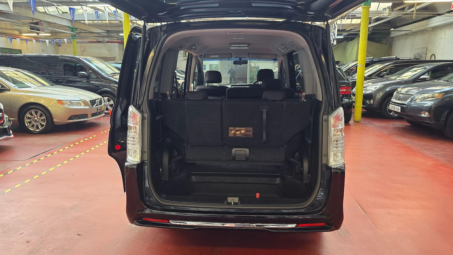 Used Honda Stepwagon 2012 for sale - 76295213: Photo 17