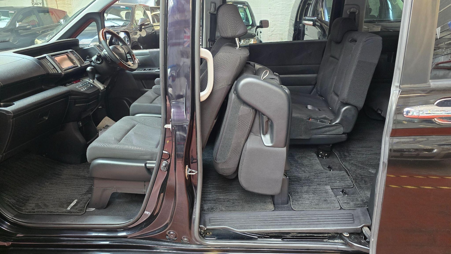 Used Honda Stepwagon 2012 for sale - 76295213: Photo 19