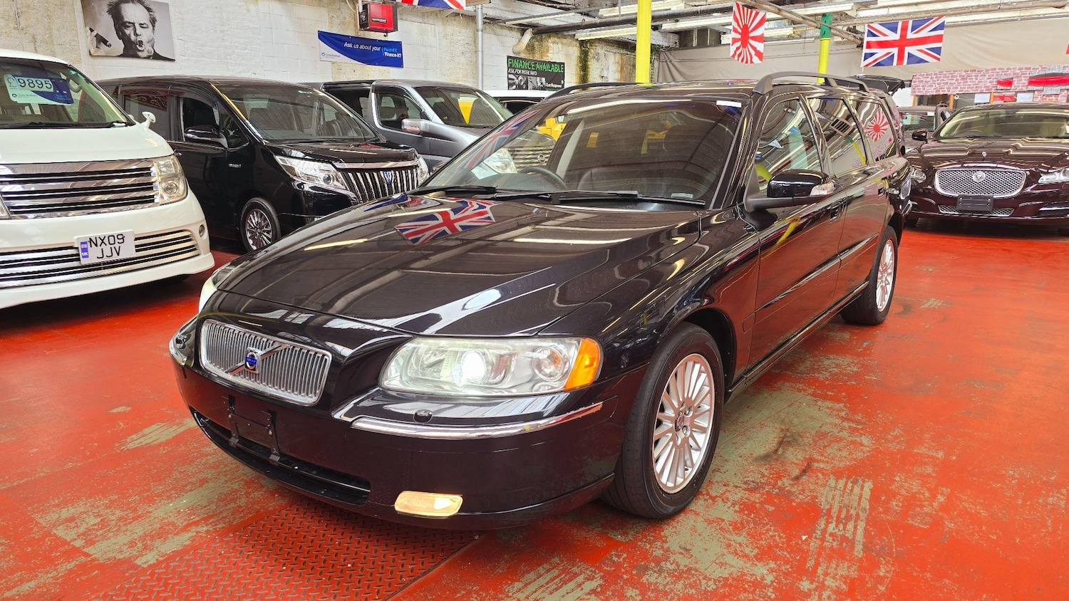 Used Volvo V70 2025 for sale - 76498587: Photo 1