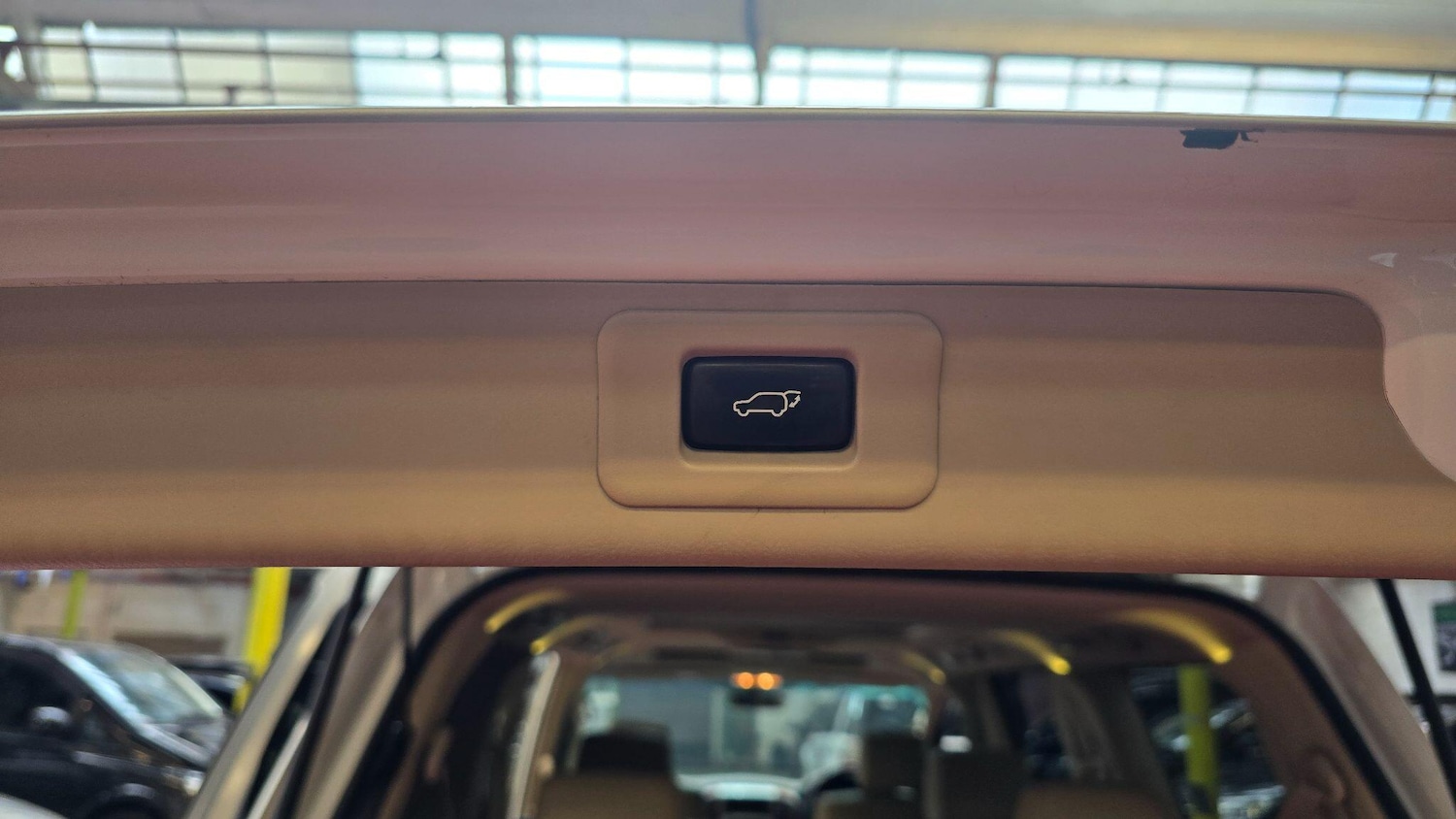 Used Toyota Alphard 2021 for sale - 76990324: Photo 23