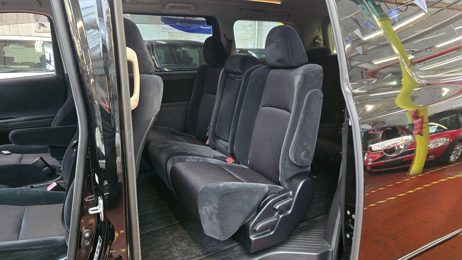 Used Toyota Vellfire 2025 for sale - 77109506: Photo 12