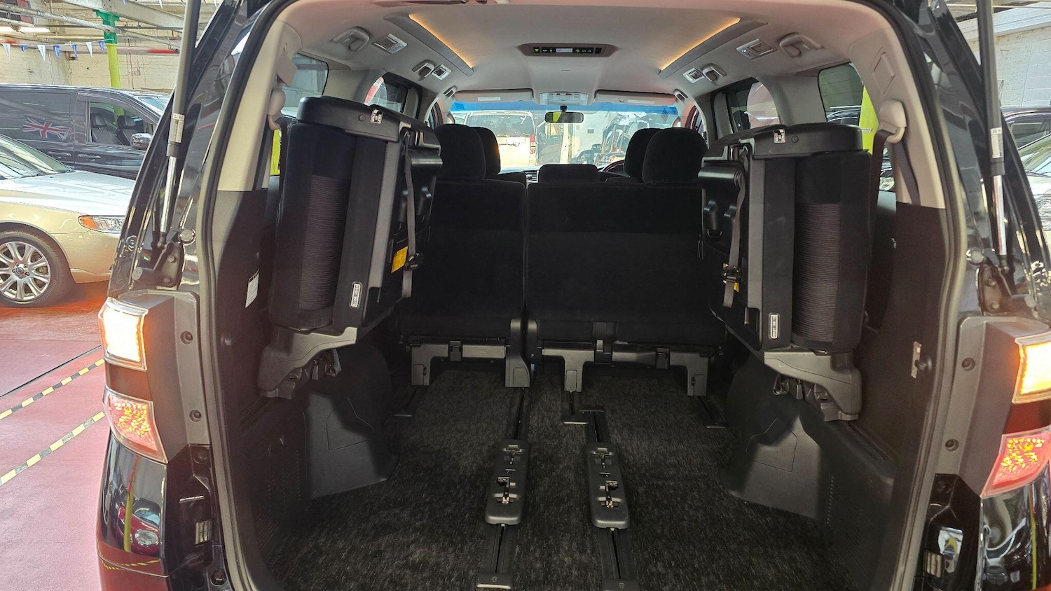 Used Toyota Vellfire 2025 for sale - 77109506: Photo 20