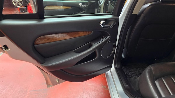 Used Jaguar X-Type 2022 for sale - 76158495: Photo 21
