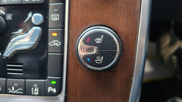 Used Volvo V70 for sale - 76239627: Photo 11
