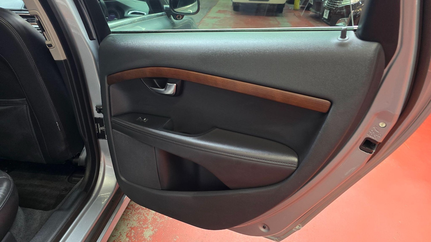 Used Volvo V70 for sale - 76239627: Photo 29