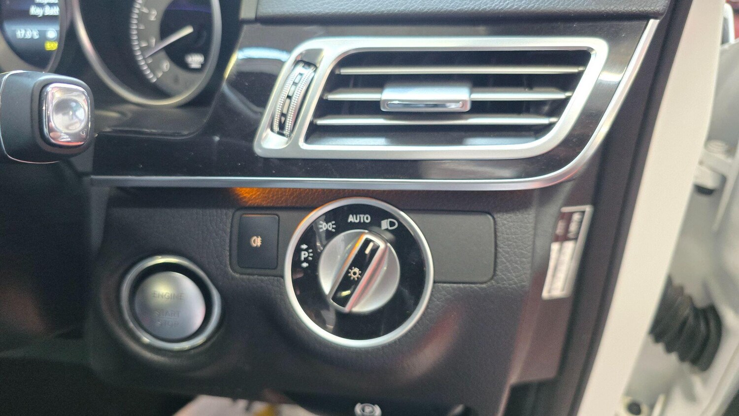 Used Mercedes-Benz E Class for sale - 76153059: Photo 20