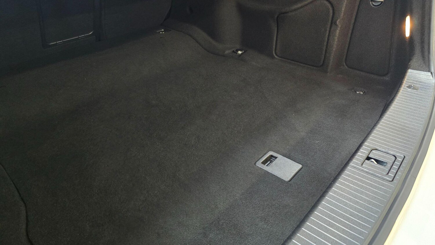 Used Mercedes-Benz E Class for sale - 76153059: Photo 36