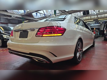 Used Mercedes-Benz E Class for sale - 76153059: Photo 3