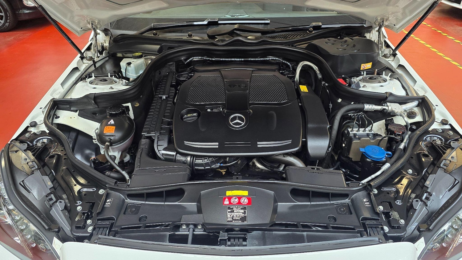 Used Mercedes-Benz E Class for sale - 76153059: Photo 4