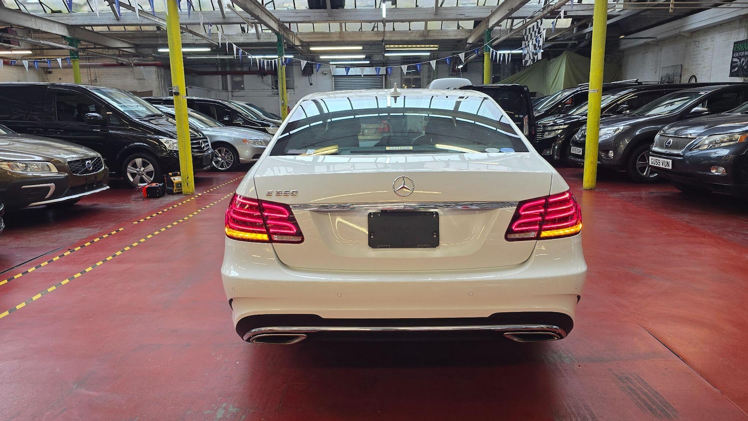 Used Mercedes-Benz E Class for sale - 76153059: Photo 57