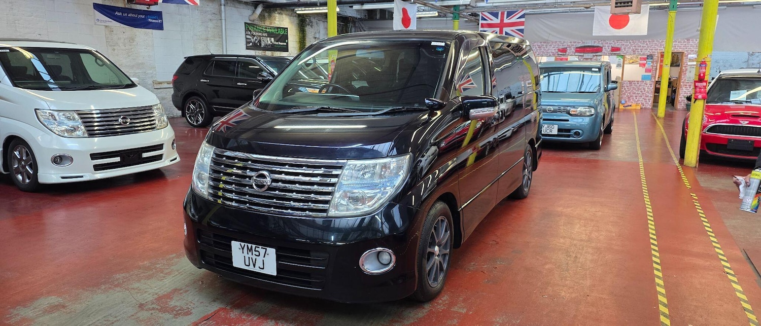Used Nissan Elgrand 2022 for sale - 76823570: Photo 1