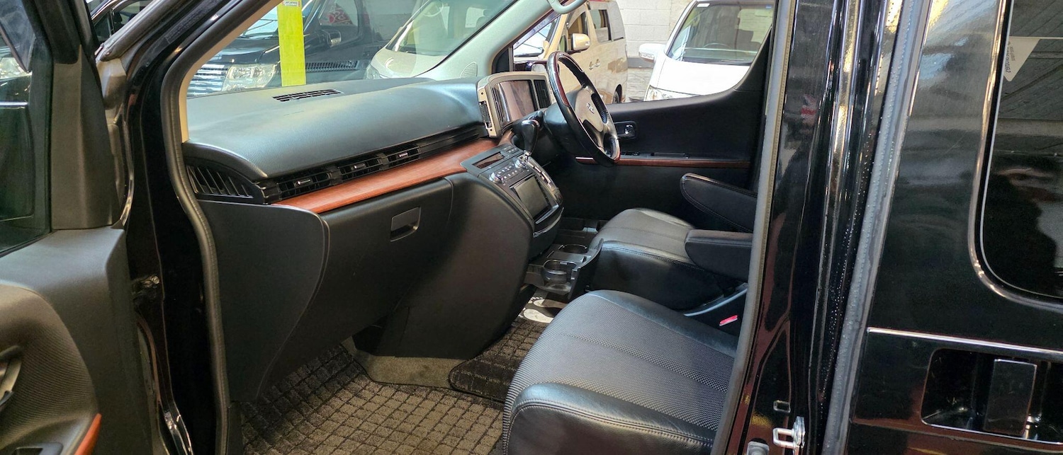Used Nissan Elgrand 2022 for sale - 76823570: Photo 10