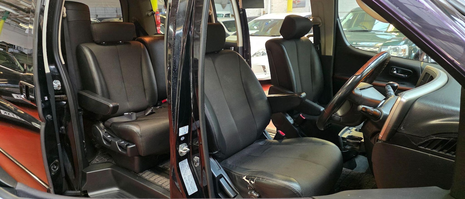 Used Nissan Elgrand 2022 for sale - 76823570: Photo 11