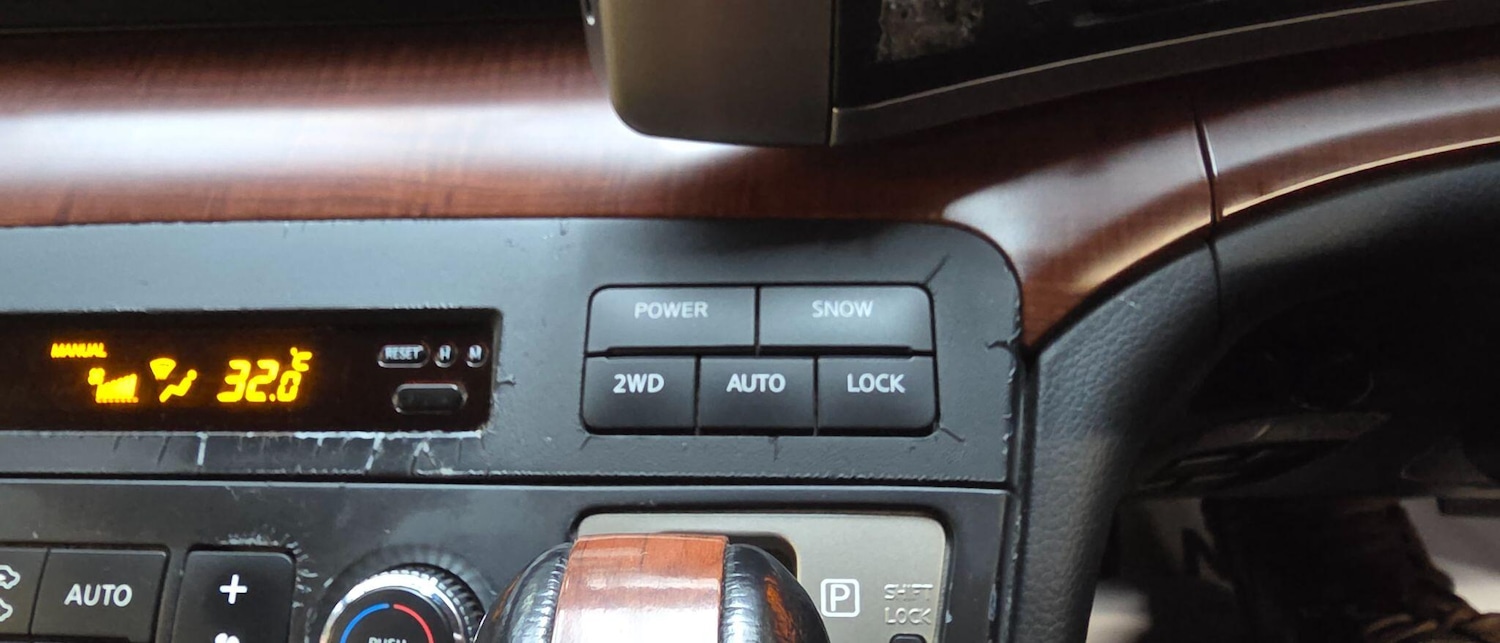 Used Nissan Elgrand 2022 for sale - 76823570: Photo 15