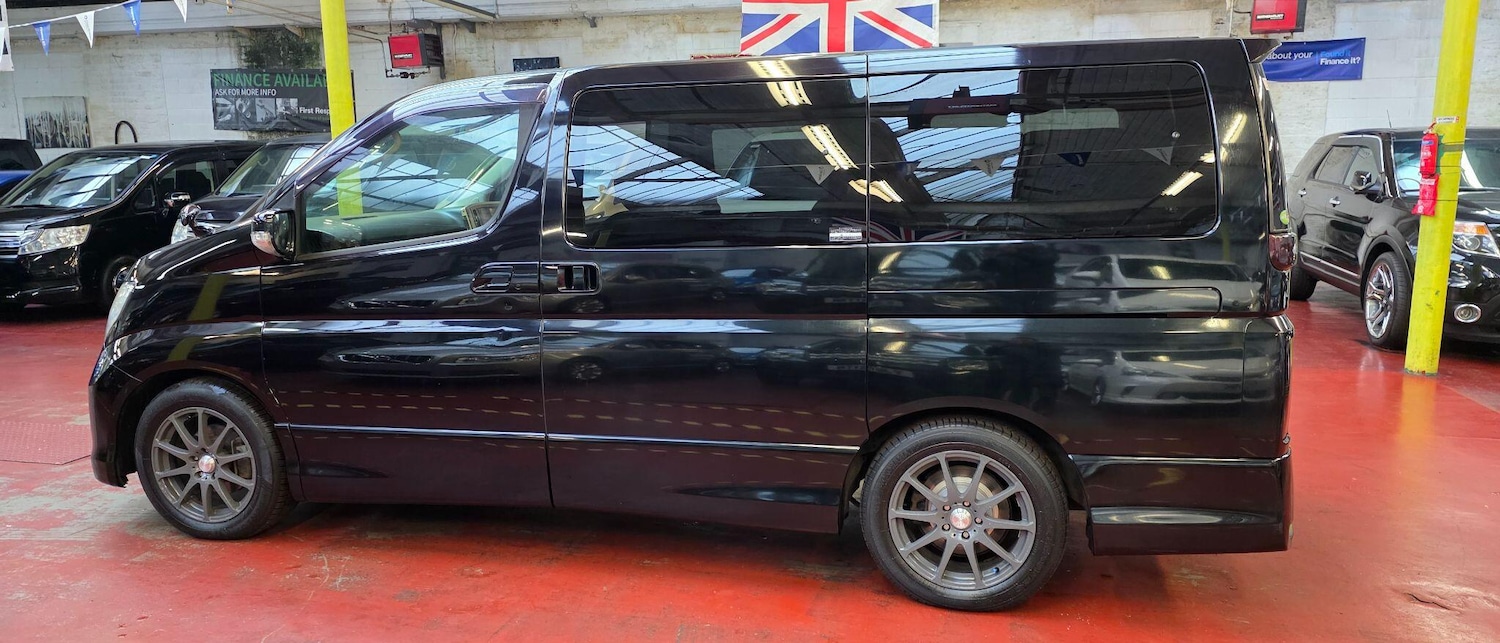Used Nissan Elgrand 2022 for sale - 76823570: Photo 8