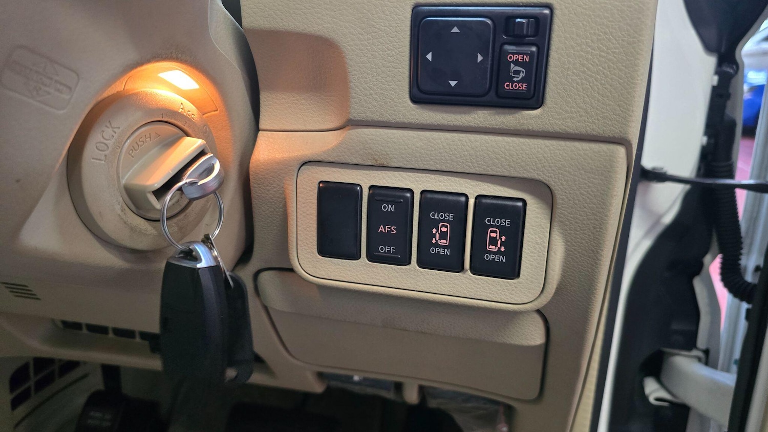 Used Nissan Elgrand for sale - 77237580: Photo 13