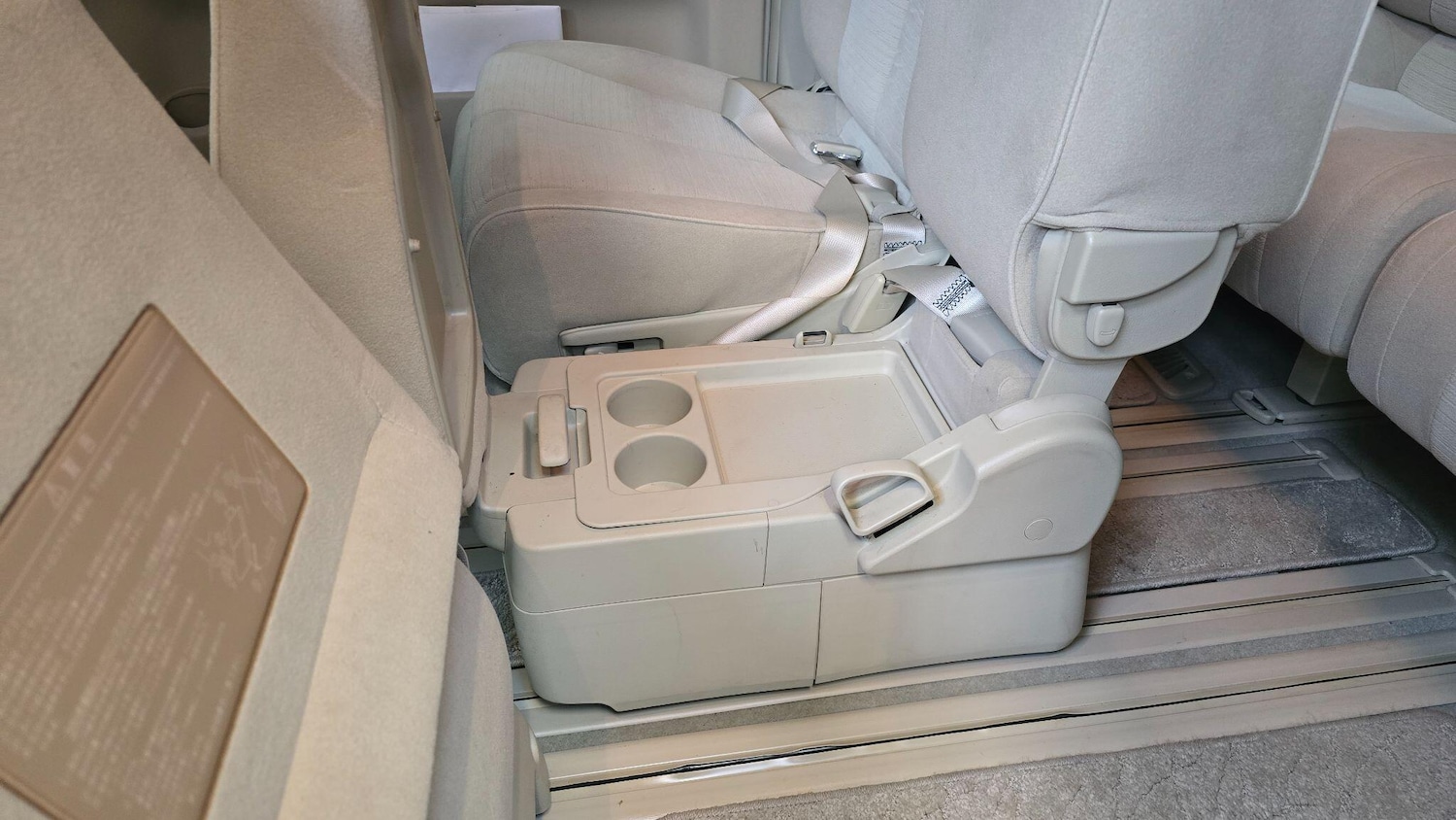 Used Nissan Elgrand for sale - 77237580: Photo 19