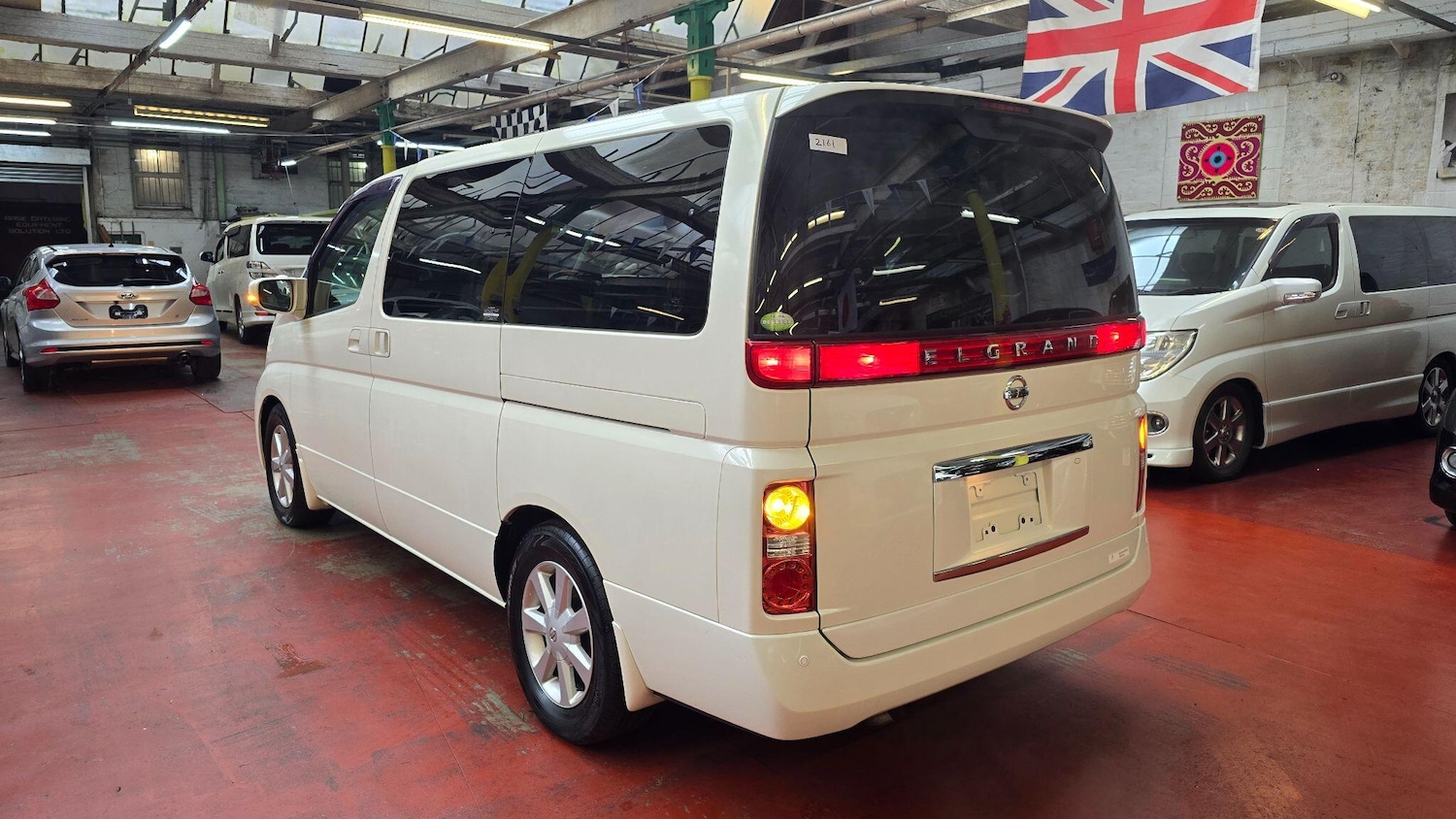 Used Nissan Elgrand for sale - 77237580: Photo 35