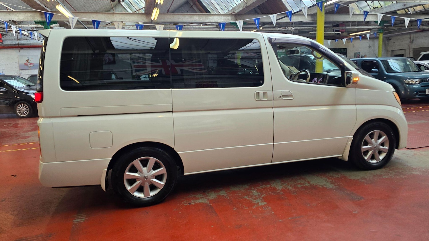 Used Nissan Elgrand for sale - 77237580: Photo 38