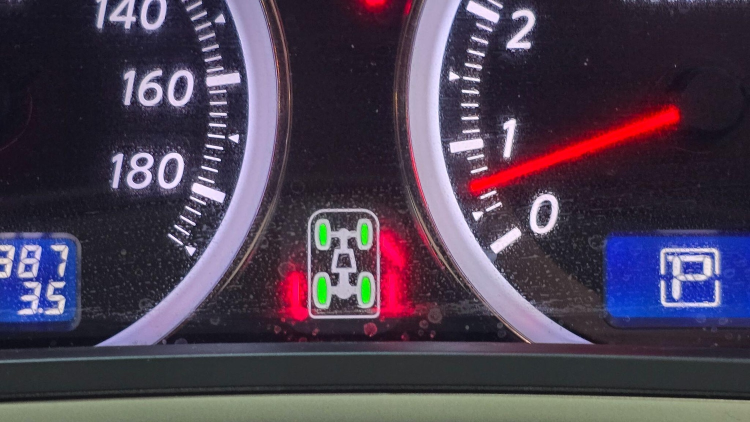 Used Nissan Elgrand for sale - 77237580: Photo 7