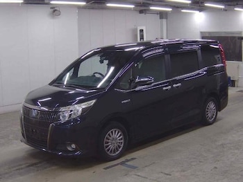 Used Toyota Voxy 2016 for sale - 76522381: Photo