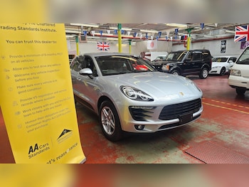 Used Porsche Macan 2015 for sale - 78935395: Photo