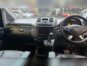 Used Mercedes-Benz V-Class 2012 for sale - 76336552: Photo