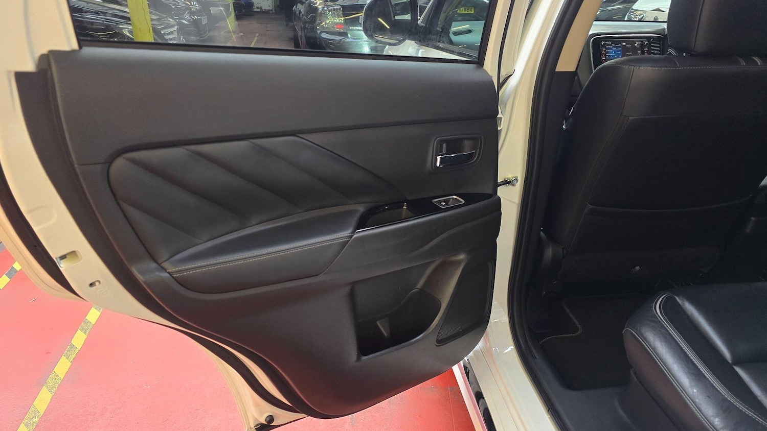 Used Mitsubishi Outlander 2017 for sale - 78034263: Photo 22