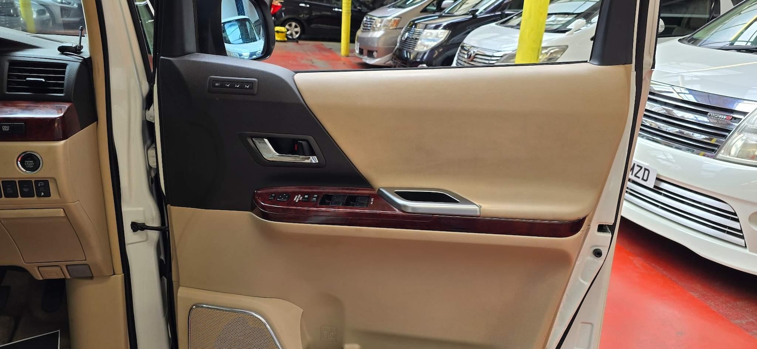 Used Toyota Vellfire 2022 for sale - 76993145: Photo 13