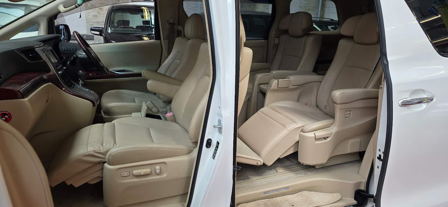 Used Toyota Vellfire 2022 for sale - 76993145: Photo 5