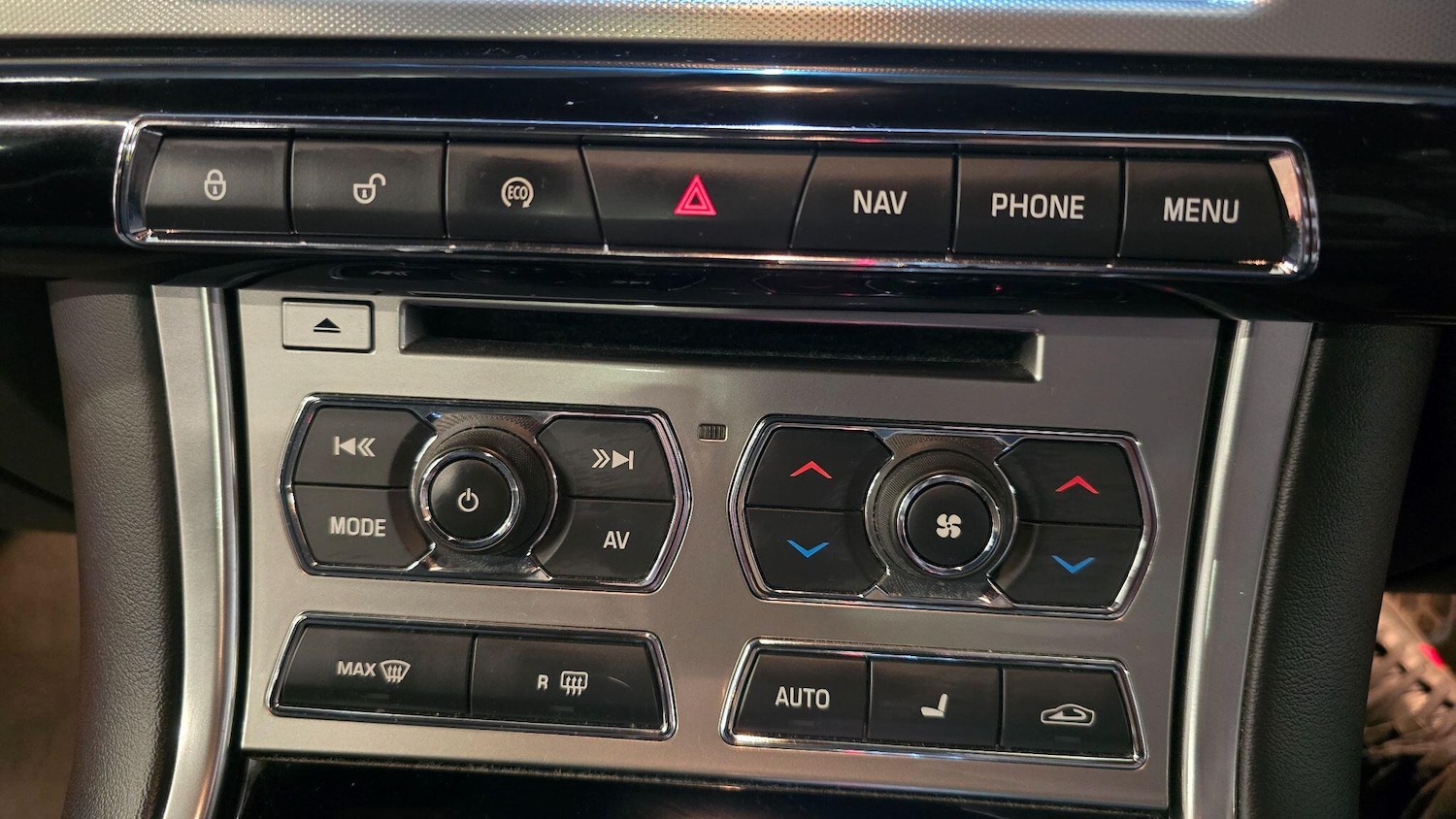 Used Jaguar XF 2025 for sale - 77109888: Photo 15