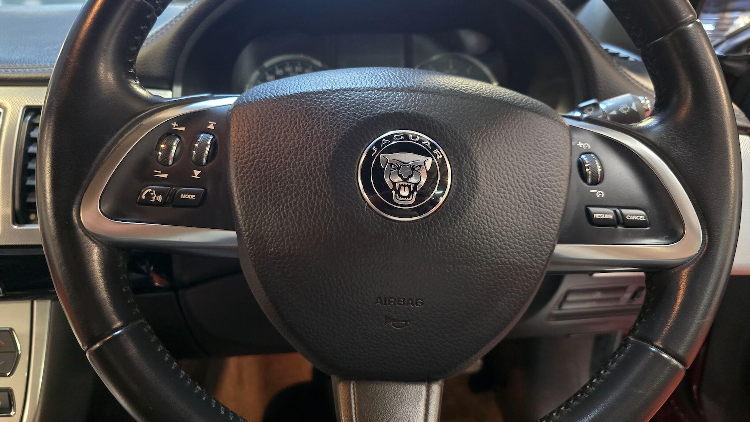 Used Jaguar XF 2025 for sale - 77109888: Photo 8