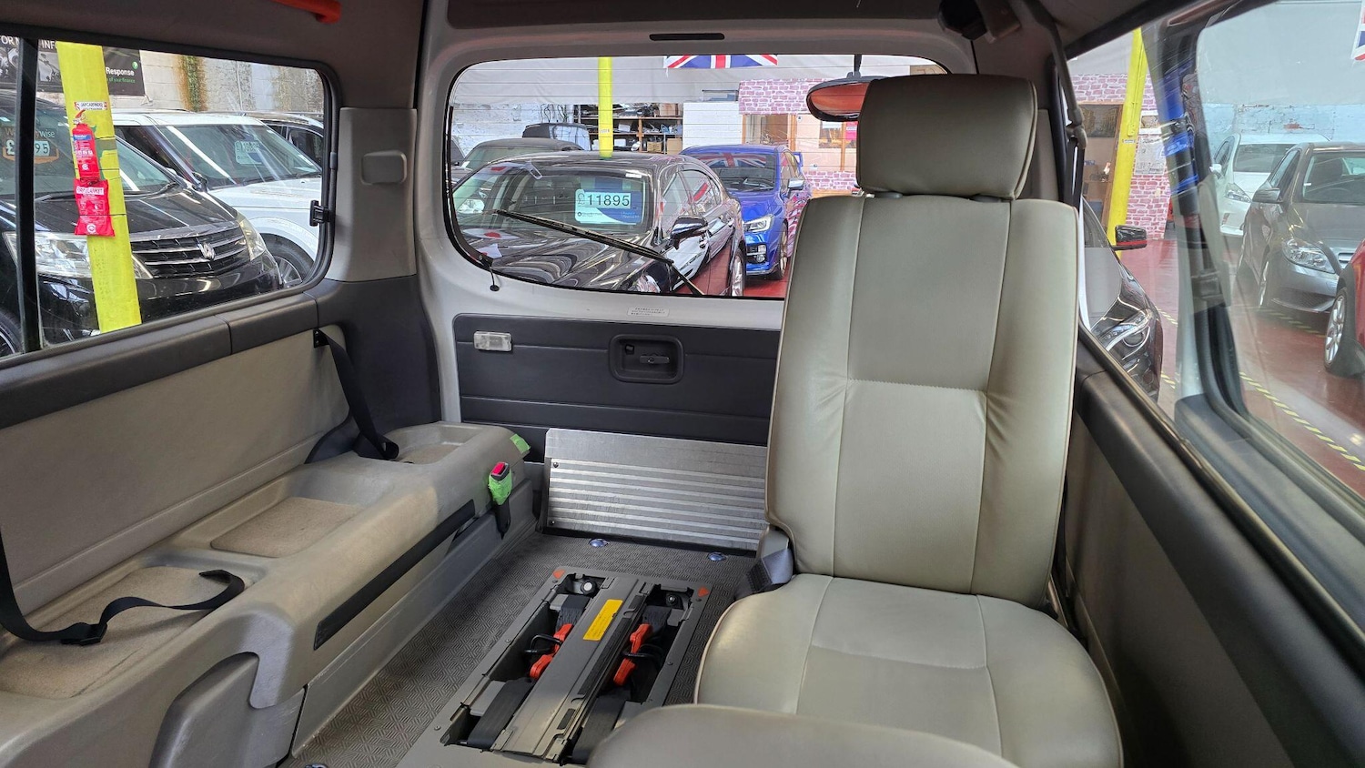 Used Nissan Elgrand 2025 for sale - 77109175: Photo 17