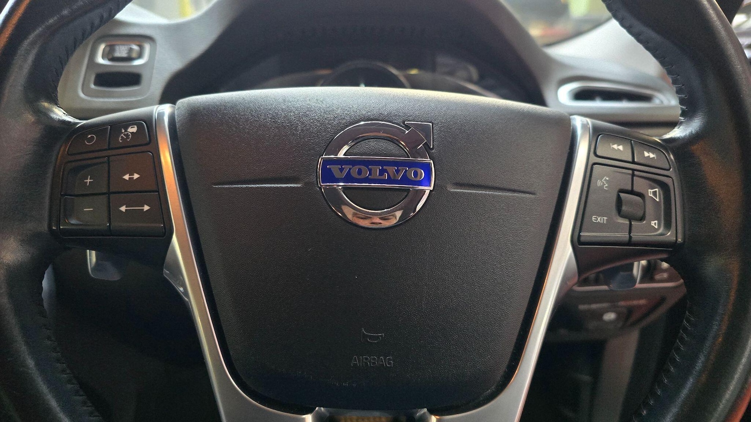 Used Volvo XC70 for sale - 77142931: Photo 16