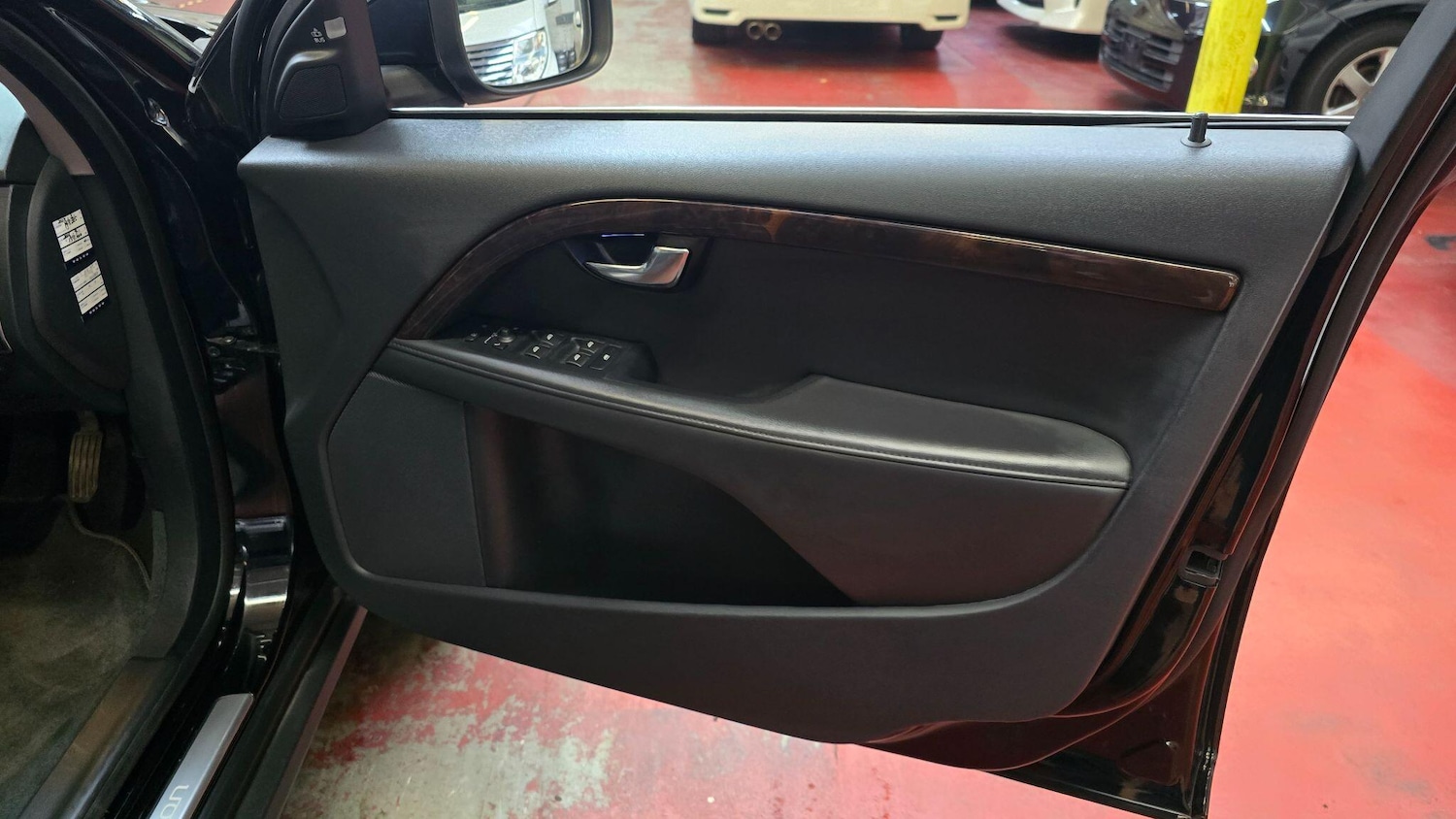 Used Volvo XC70 for sale - 77142931: Photo 28