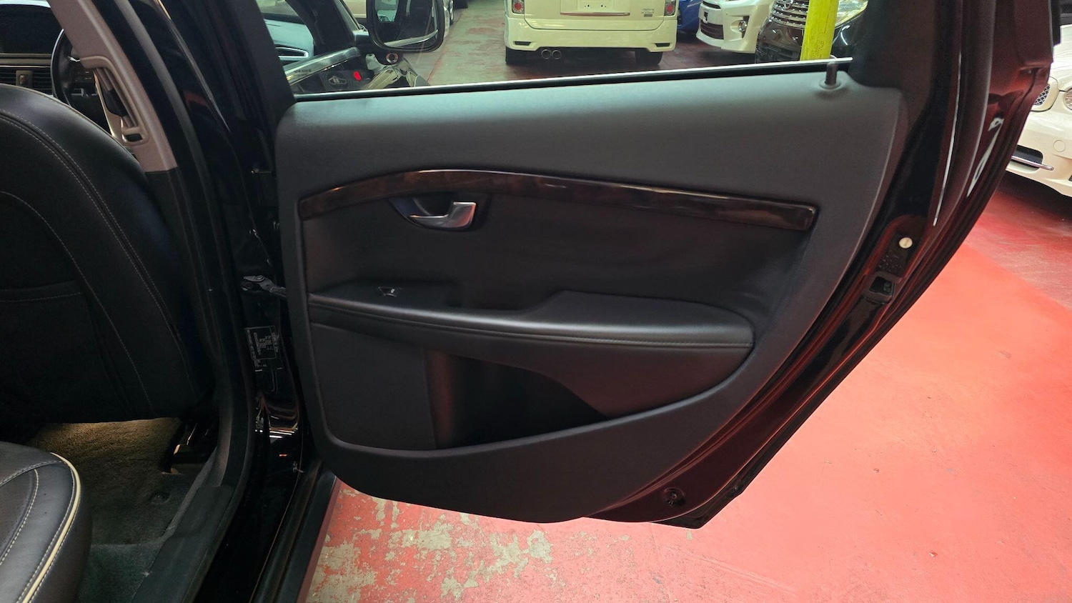 Used Volvo XC70 for sale - 77142931: Photo 29