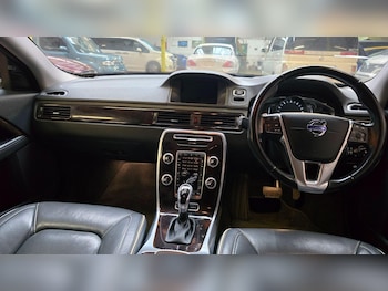 Used Volvo XC70 2015 for sale - 77142931: Photo