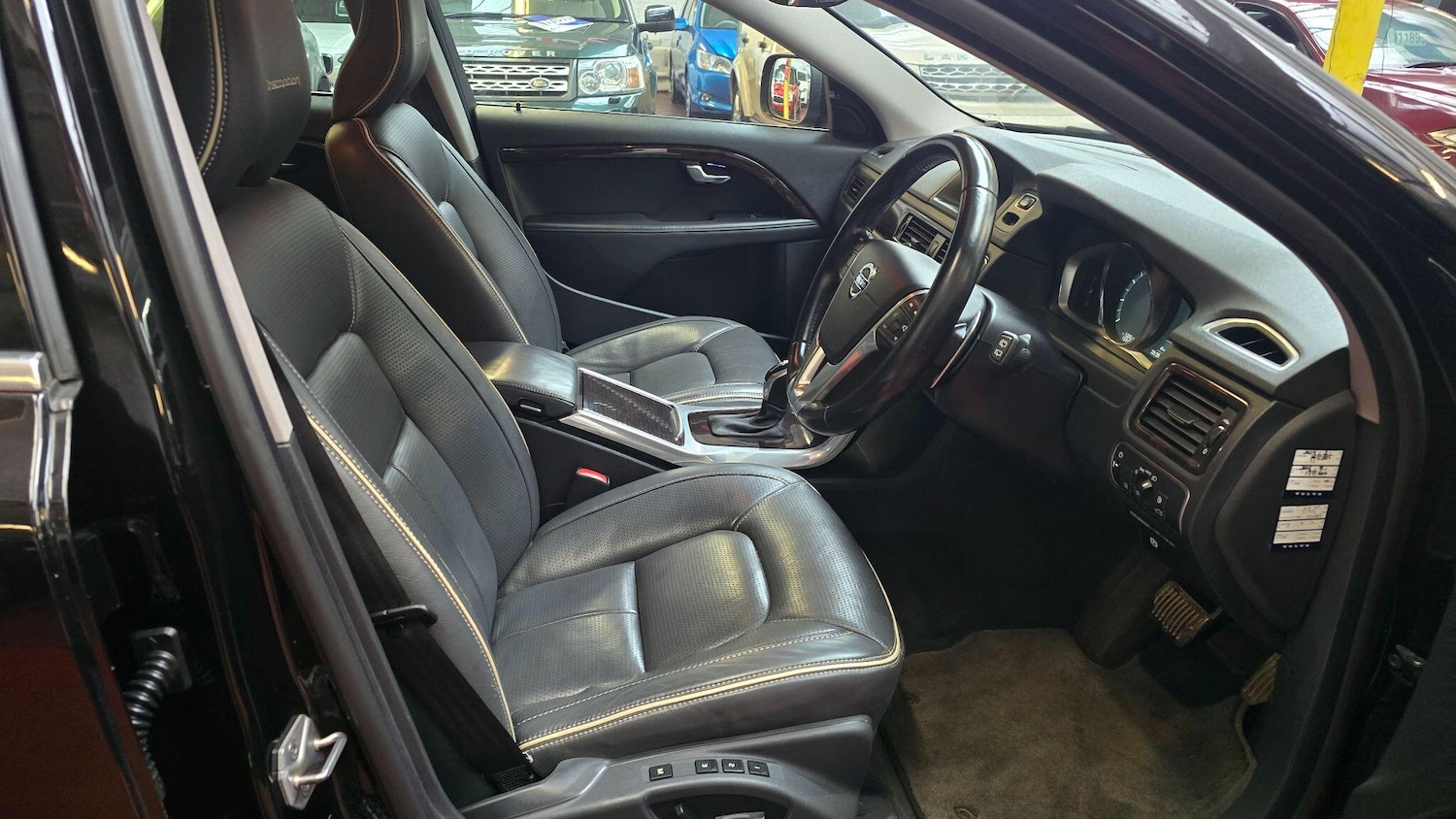 Used Volvo XC70 for sale - 77142931: Photo 5