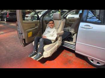 2010 (10) - 1.5 Auto lift mobility chair 5-Door