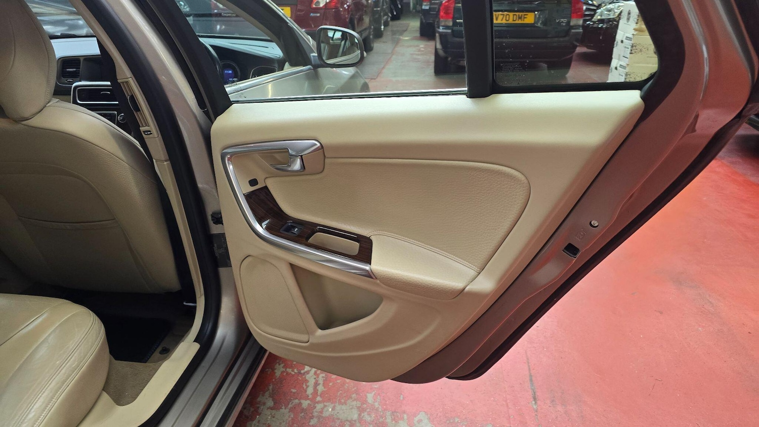 Used Volvo V60 for sale - 77783243: Photo 13