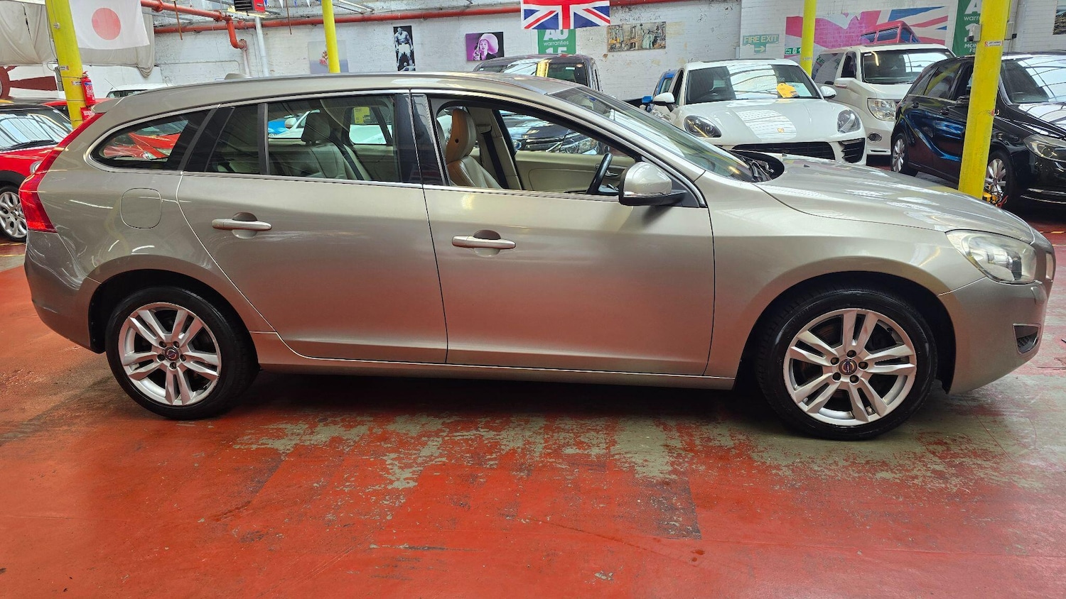 Used Volvo V60 for sale - 77783243: Photo 15