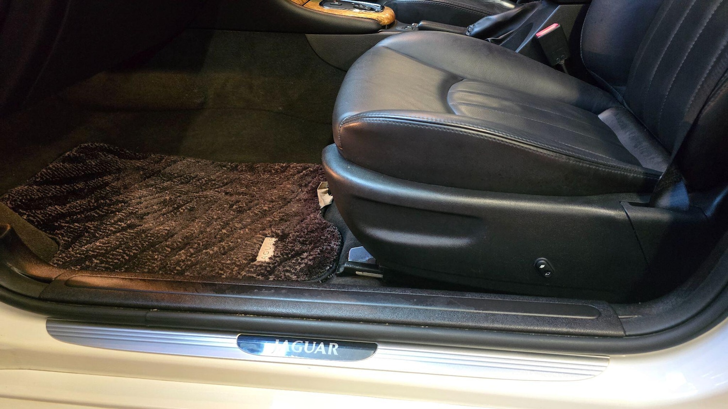 Used Jaguar X-Type 2025 for sale - 77454865: Photo 16