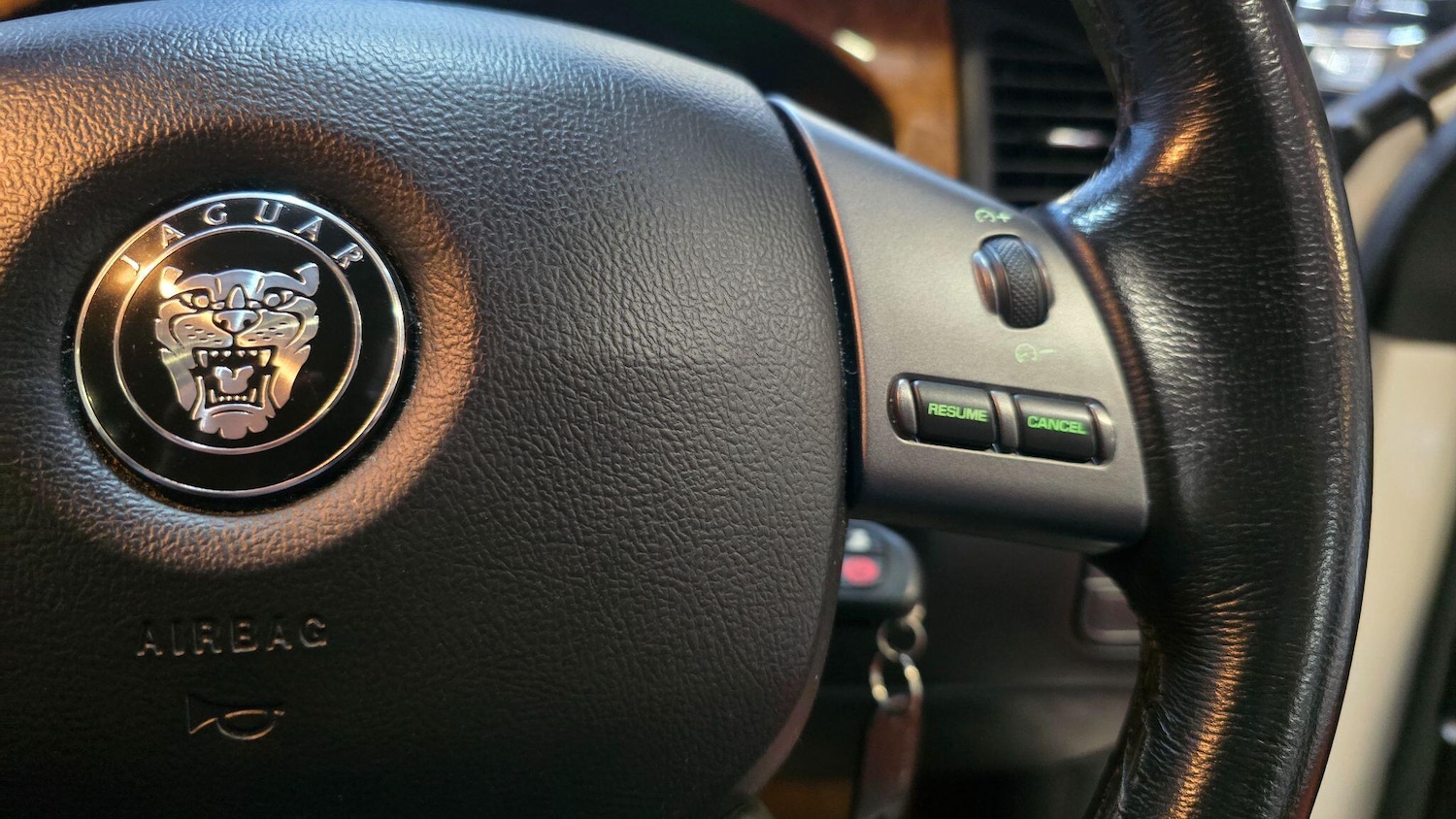 Used Jaguar X-Type 2025 for sale - 77454865: Photo 9