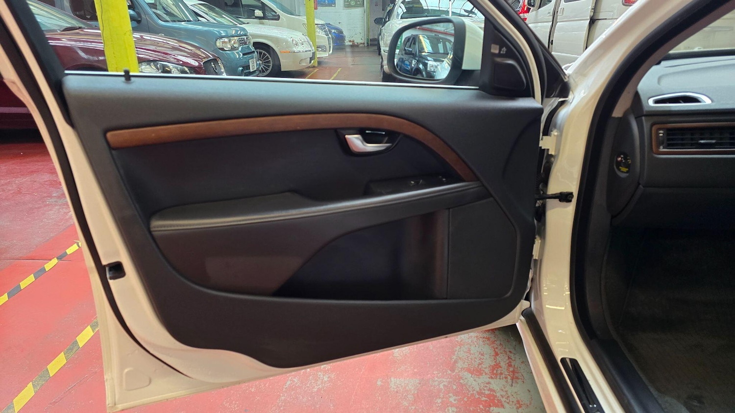 Used Volvo S80 for sale - 77131588: Photo 23