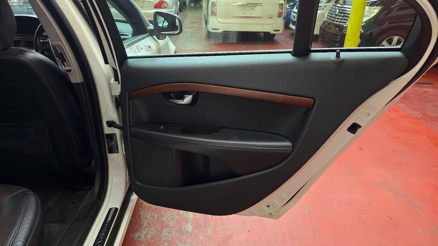 Used Volvo S80 for sale - 77131588: Photo 26