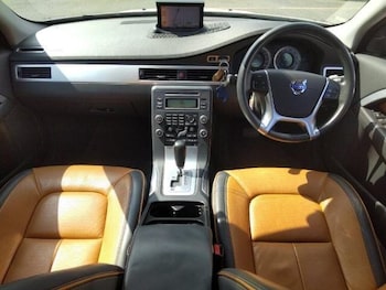 Used Volvo V70 2010 for sale - 76457294: Photo