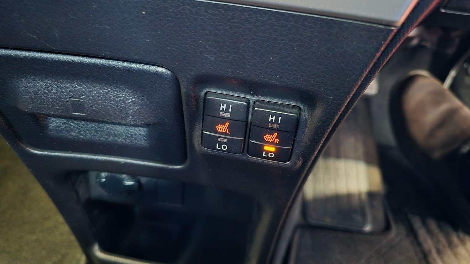 Used Toyota Voxy for sale - 77737447: Photo 14